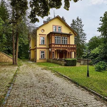 Lejlighed Belvedere-1 By Interhome